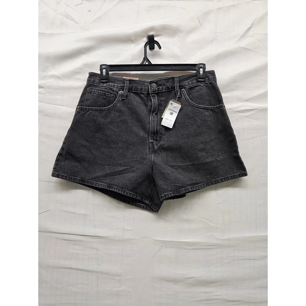 Levi's Womens High Rise Mom Shorts Black Denim Casual Size 32